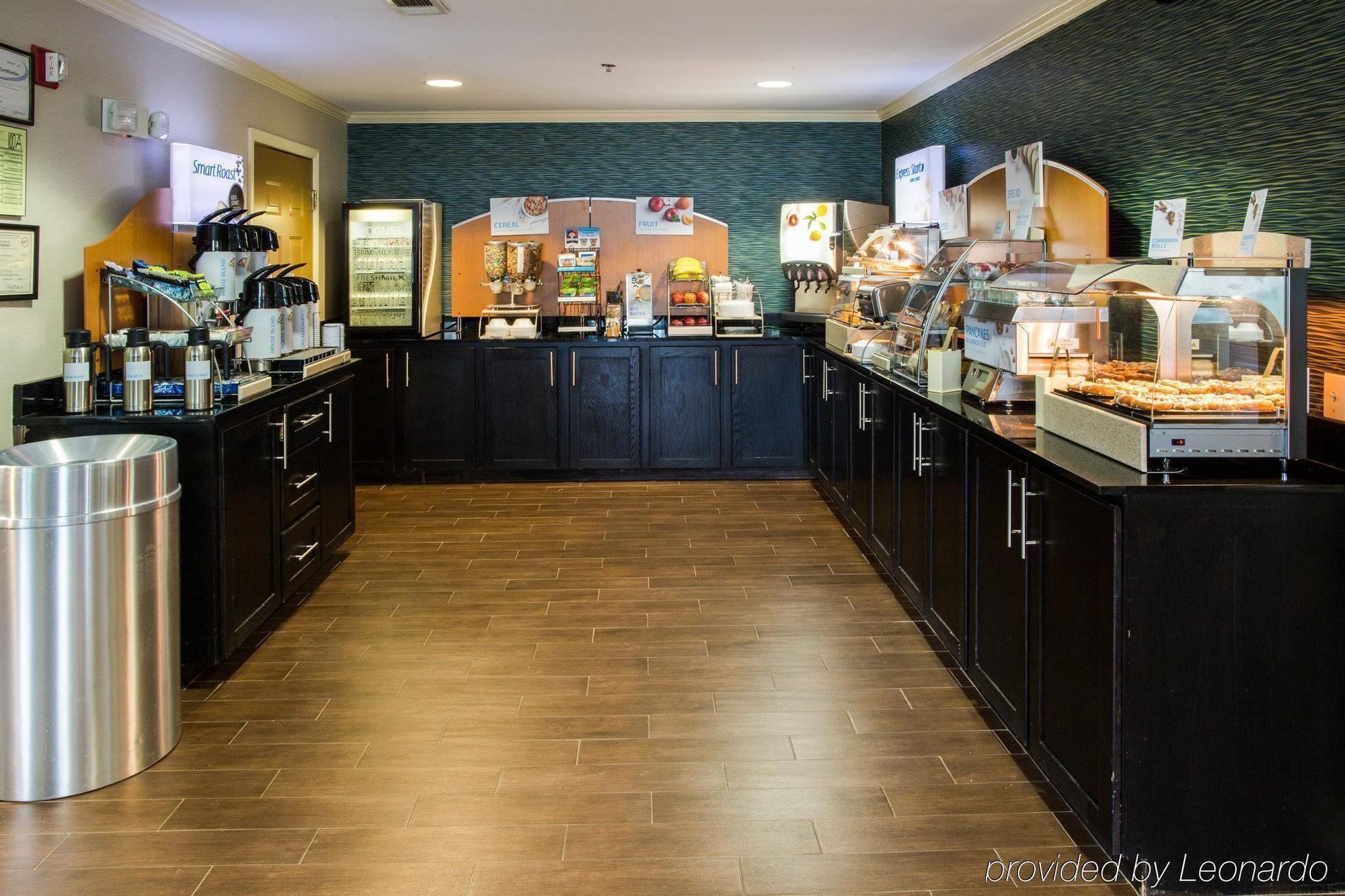 Holiday Inn Express Alpharetta - Roswell By Ihg Экстерьер фото